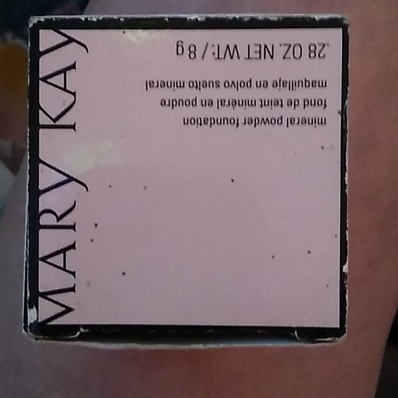 Mary kay mineral powder foundation